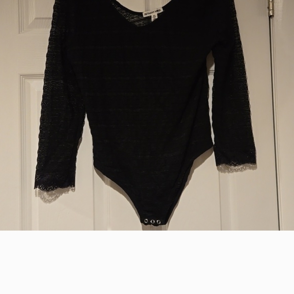 🫦Aeropostale Black Long Sleeve Lace Bodysuit